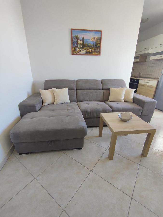 Apartment Three Lions *