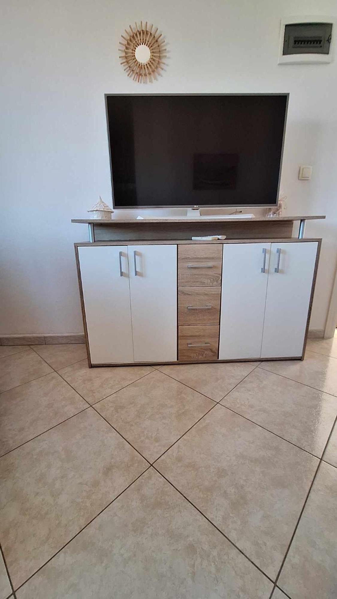 Apartment Three Lions