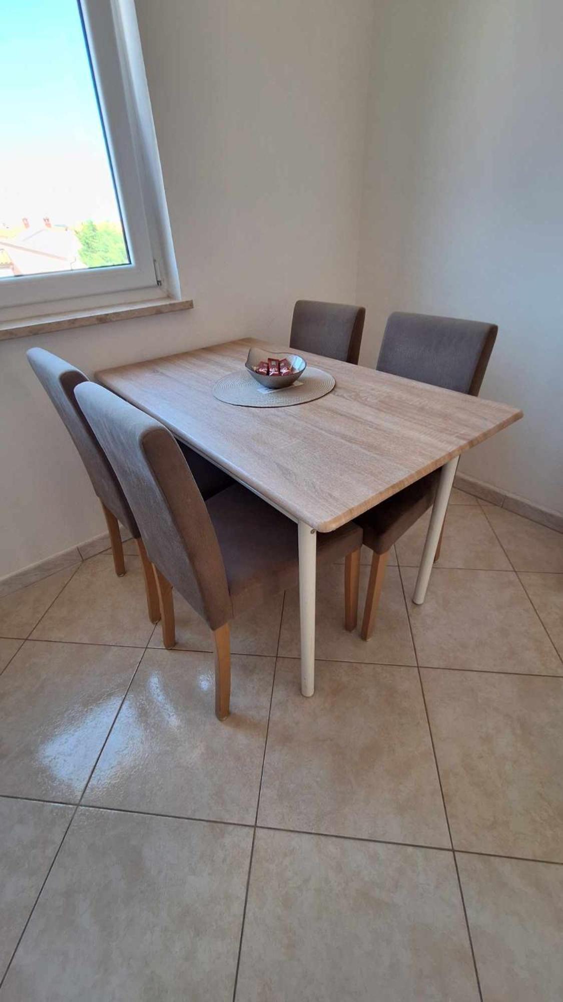 Three Lions Apartment